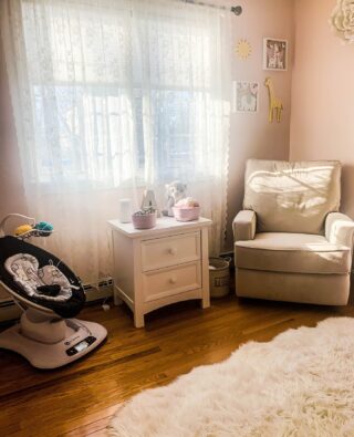 Nursery Tip: Creating a comfy corner with a glider and a small dresser is always a helpful addition to any nursery. Ideal for late-night feedings or on nights your little one is struggling with sleep and just wants a hug with a storytime. They've become a helpful comfortable staple for centuries.⁠
⁠
⁠
⁠
⁠
⁠
#RoomsToGrow #Lifestyle  #ShopRhodeIsland #Parenthood ⁠#BabyCribs #ModernNursery #ClassicNursery #NurseryInspiration  #BabyRoom #SimpleNurseries #ElegantNurseries #NurseryInspo #PackageDeals #ConvertibleCrib⁠